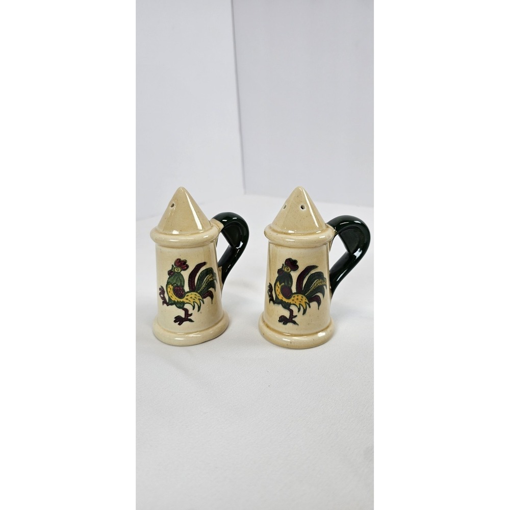 Metlox Poppytrail Rooster Salt Pepper Shakers Set w Handles MCM Provincial‎ Vtg